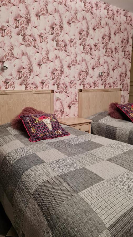 La Casa Color Bed & Breakfast Lamagdelaine Luaran gambar