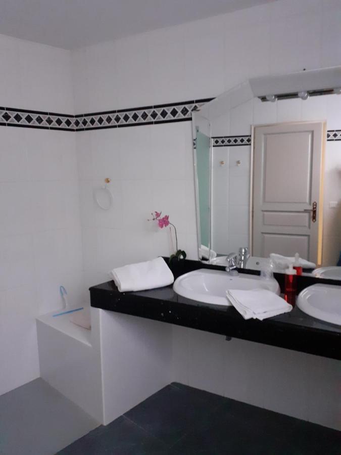 La Casa Color Bed & Breakfast Lamagdelaine Luaran gambar
